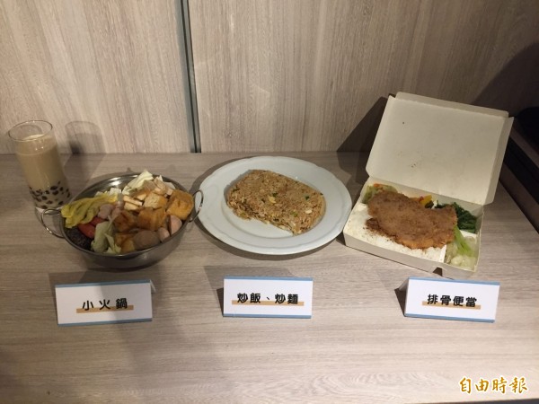 醫師指出,全台18歲以上,脂肪肝患者約佔4成,但其不分年齡,孩童也萬不能輕忽;若不妥善控制飲食、保持運動,恐增加罹患糖尿病、心血管疾病風險,甚至逐漸演變為肝炎、肝纖維化、肝硬化及肝癌。(記者周彥妤攝) 醫師指出,全台18歲以上,脂肪肝患者約佔4成,但其不分年齡,孩童也萬不能輕忽;若不妥善控制飲食、保持運動,恐增加罹患糖尿病、心血管疾病風險,甚至逐漸演變為肝炎、肝纖維化、肝硬化及肝癌。(記者周彥妤攝)