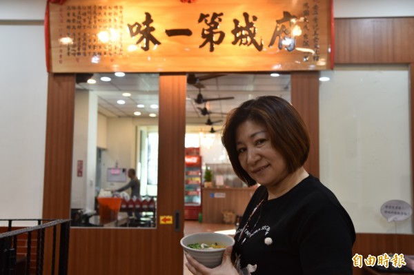 貴記的鼎邊銼有「安平風味」。(記者邱灝唐攝) 貴記的鼎邊銼有「安平風味」。(記者邱灝唐攝)