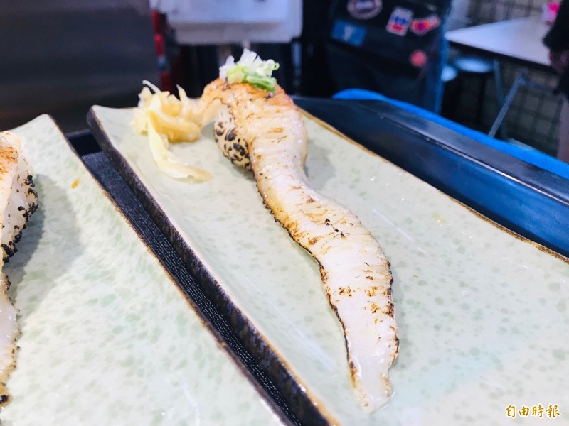 「峰鮨壽司」用料大方。(記者林欣漢攝) 「峰鮨壽司」用料大方。(記者林欣漢攝)