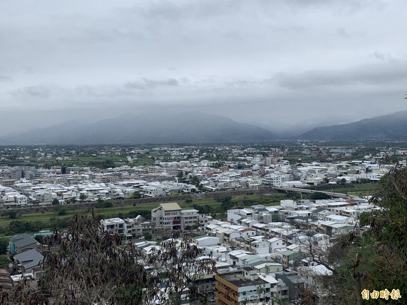 台東縣有高達4千多筆土地、1百多棟建物未辦繼承,地政處呼籲民眾趕快申辦。(記者張存薇攝) 台東縣有高達4千多筆土地、1百多棟建物未辦繼承,地政處呼籲民眾趕快申辦。(記者張存薇攝)