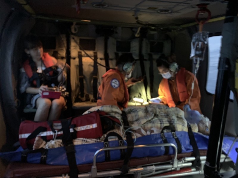 ç©ºå¤éå¡æ¥é§è¼éè¬å§å¥³æ½æ°´å®¢è¿å°å°±é«ãï¼è¨èé³è³¢ç¾©ç¿»æï¼