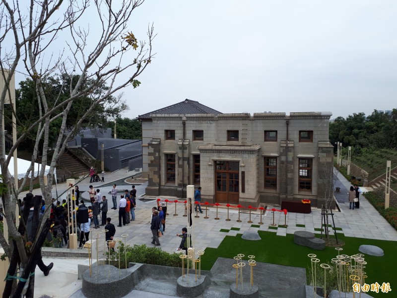 æ°ç«¹å¸å¸å®å¤è¹ãæ°ç«¹åæ°´å£ãç¶å¸åºåéè±4å¹´æéè¦åæ´çåæ¹é ï¼æçºæ·å²äººæåçæ
æè²å ´åï¼ç²ä»å¹´åå®¶åè¶å»ºè¨çæä½³è¦åè¨è¨é質çãï¼è¨è
æ´ªç¾ç§æï¼