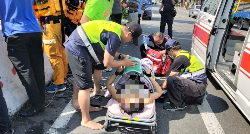 æ¨éå¥³å­è¢«æä¸å²¸å¾ç¡å¼å¸å¿è·³ï¼æ¶é²éå¡ä»¥èªåå¿èºå¾©ç¦æ©æ¶æãç«å³æ½ï¼æ°ç¾æä¾ï¼