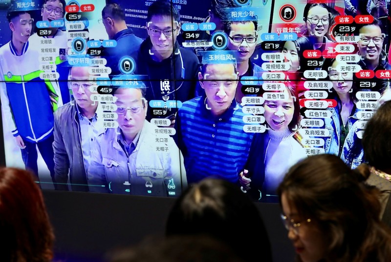 中國政府正在全國各地廣設人臉辨識系統，牢牢掌握民眾行蹤資訊。（路透資料照）