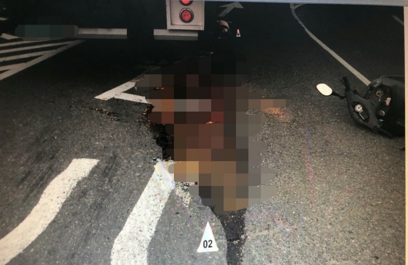 車禍現場驚悚。（記者楊金城翻攝）（記者楊金城攝）