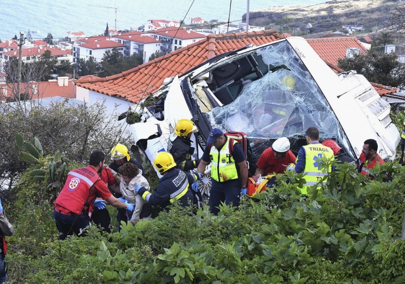 葡萄牙馬迪拉島(Madeira)今天發生嚴重車禍。(美聯社) 葡萄牙馬迪拉島(Madeira)今天發生嚴重車禍。(美聯社)