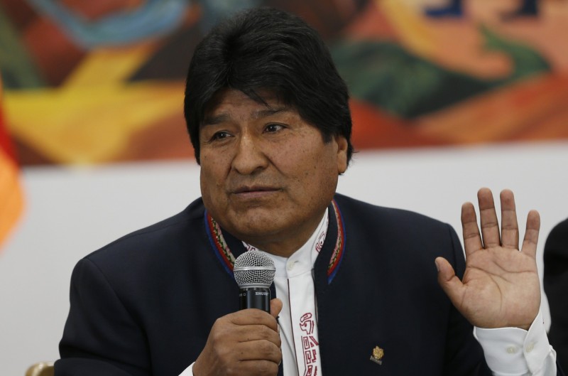 玻利維亞現任總統莫拉萊斯（Evo Morales）在今年大選再度取得勝利，但計票受到反對派質疑有舞弊情況，引發玻國多地衝突及罷工行動。（美聯社）