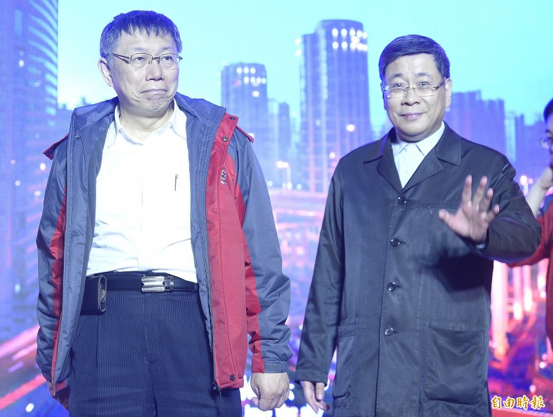 上海市台灣事務辦公室主任李文輝（右）明天將會台北市長柯文哲（左）。圖為今年2月16日兩人在台北見面一幕。（資料照）