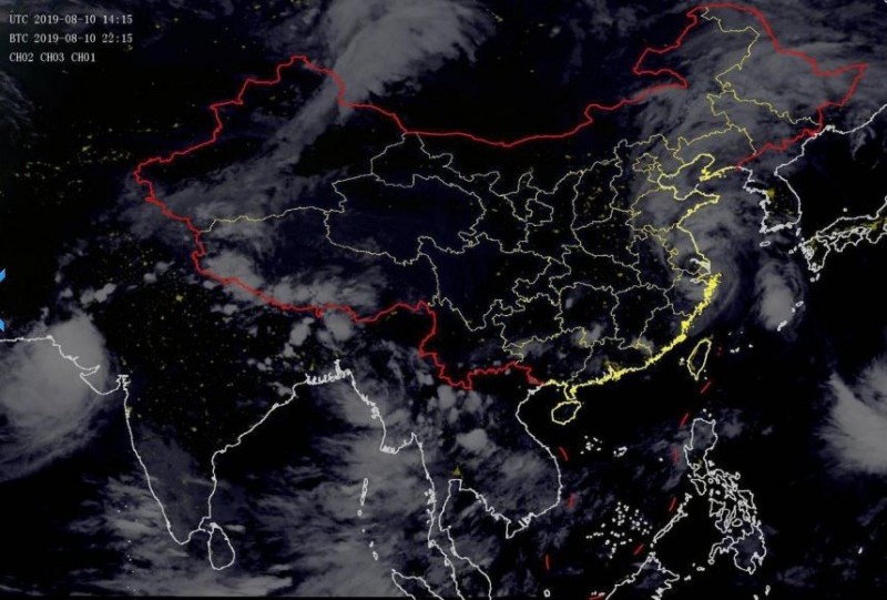 根據中國氣象局報導，利奇馬颱風已慢慢的穿過浙江省，目前位於江蘇省金庭鎮太湖境内，預計將已每小時20公里左右的速度向偏北方向移動，強度也將緩慢減弱。（擷取自中國氣象局）