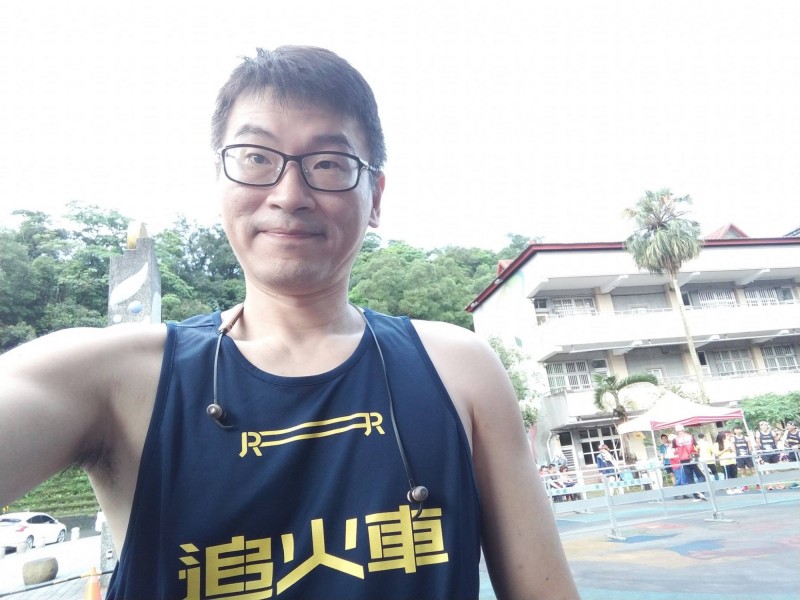 對於柯文哲再度轟陳菊，民進黨新潮流北市議員梁文傑（見圖）相當不以為然，在臉書發文反嗆。（取自梁文傑臉書）