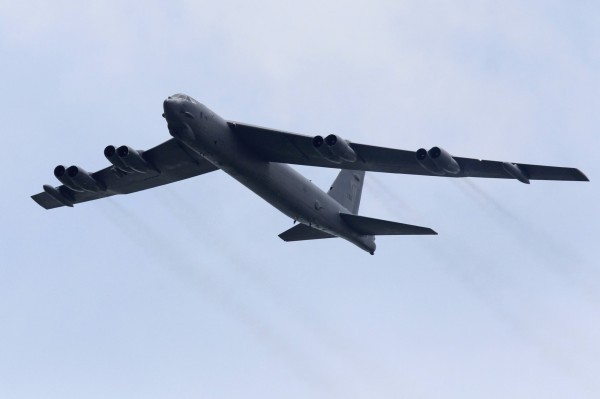美軍2架B-52H戰略轟炸機本月4日飛抵南海與東海進行演訓。（路透）