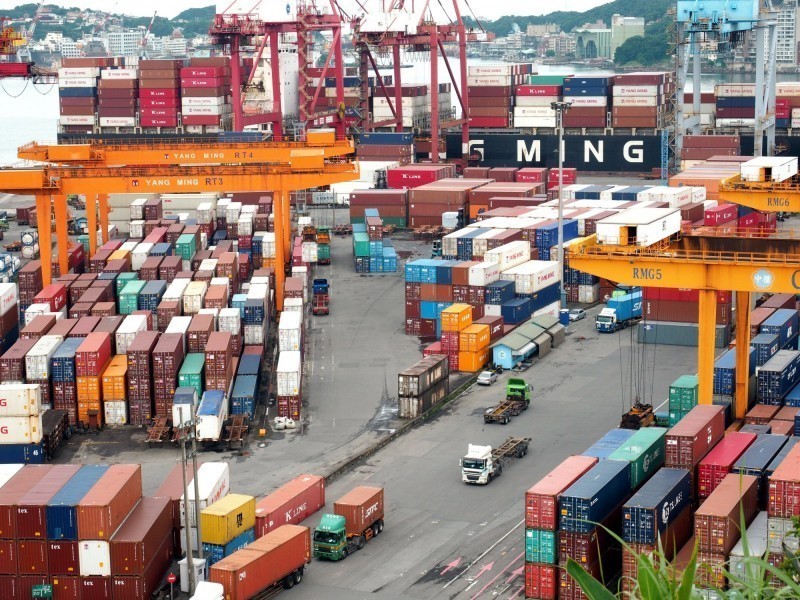 國民黨提出「自由貿易經濟特區特別條例草案」，被批此舉是要讓中國產品來台貼上MIT標籤後出口全球。（歐新社）