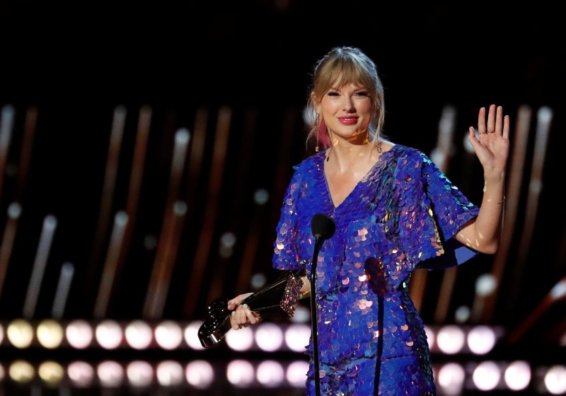 《時代雜誌》今日公布百大影響力人物，美國流行樂小天后泰勒絲（Taylor Swift）被選為封面人物。（資料照，路透）