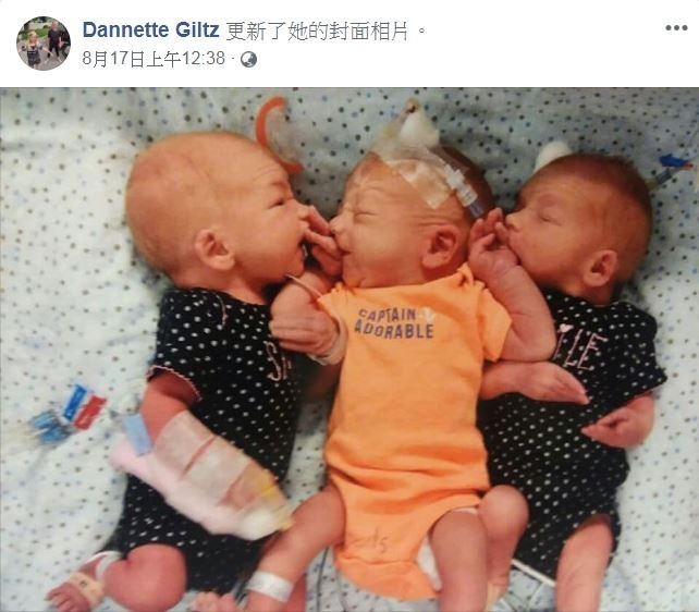 美國南科達州有位10歲男孩朗尼,向流星許願要一個弟弟和兩個妹妹,媽媽丹妮特之後因腹痛到醫院檢查,竟發現已懷孕8個月,而且如兒子的願望一樣是三胞胎。(圖擷取自Facebook「Dannette Glitz」)
美國南科達州有位10歲男孩朗尼,向流星許願要一個弟弟和兩個妹妹,媽媽丹妮特之後因腹痛到醫院檢查,竟發現已懷孕8個月,而且如兒子的願望一樣是三胞胎。(圖擷取自Facebook「Dannette Glitz」)