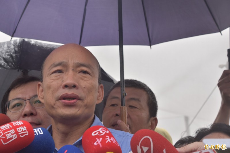 國民黨總統參選人韓國瑜就美國川普總統批准對台F-16戰機軍售案,19日上午透過競選總部發出中文、英文版本新聞稿表示感謝。韓國瑜表示,未來擔任總統,將會繼續強化台美國防與安全關係,善盡「和平捍衛者」的角色。(記者蘇福男攝) 國民黨總統參選人韓國瑜就美國川普總統批准對台F-16戰機軍售案,19日上午透過競選總部發出中文、英文版本新聞稿表示感謝。韓國瑜表示,未來擔任總統,將會繼續強化台美國防與安全關係,善盡「和平捍衛者」的角色。(記者蘇福男攝)