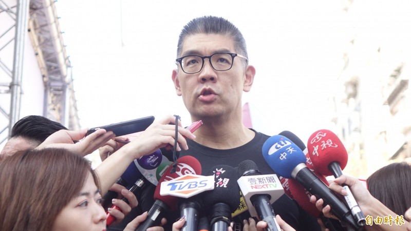 中國近日通過「港版國安法」,美國總統川普已宣布撤銷香港特殊待遇,我國總統蔡英文先前也稱「可能停止一部或全部港澳條例」;對此,中國國民黨智庫董事長連勝文(見圖)指稱,「蔡英文拚台獨為真、挺港獨為假」。(資料照,記者叢昌瑾攝) 中國近日通過「港版國安法」,美國總統川普已宣布撤銷香港特殊待遇,我國總統蔡英文先前也稱「可能停止一部或全部港澳條例」;對此,中國國民黨智庫董事長連勝文(見圖)指稱,「蔡英文拚台獨為真、挺港獨為假」。(資料照,記者叢昌瑾攝)