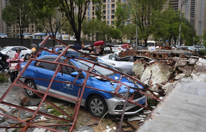 今年第9號颱風利奇馬在今天（10日）凌晨1時45分，在中國浙江省溫嶺市沿海登陸，重創當地。（路透）