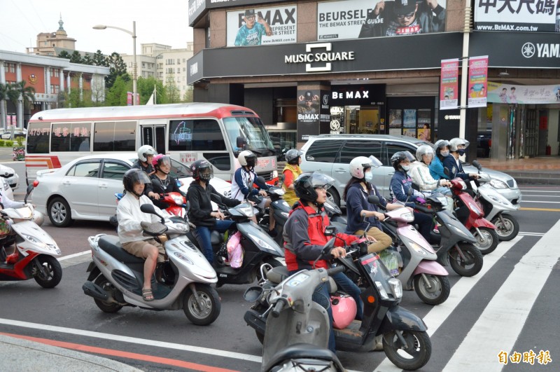 年底到期 118萬輛汽機車未繳汽燃費逾期未繳最高罰3000 生活 自由時報電子報