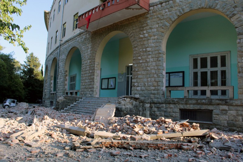 阿爾巴尼亞21日下午發生極淺層地震，震源深度僅10公里。（歐新社）