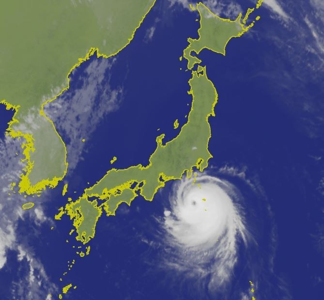 中颱法西預計今晚將直撲日本關東地區，登陸地點可能落在靜岡縣。（圖擷取自中央氣象局）