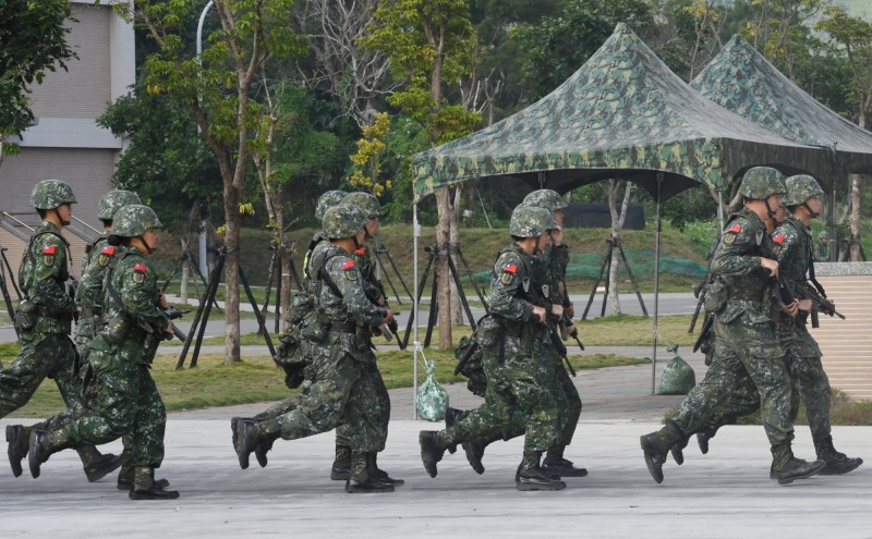 國軍又傳性騷案 士官長脫士兵褲欲親吻僅記申誡高層怒 社會 自由時報