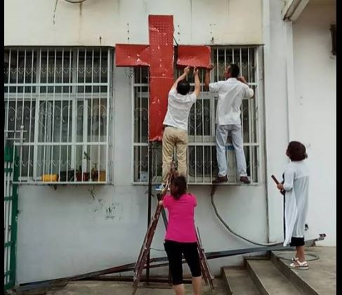中国基督教观察  十字架遭強拆 中國河南逾4000教堂難逃劫難