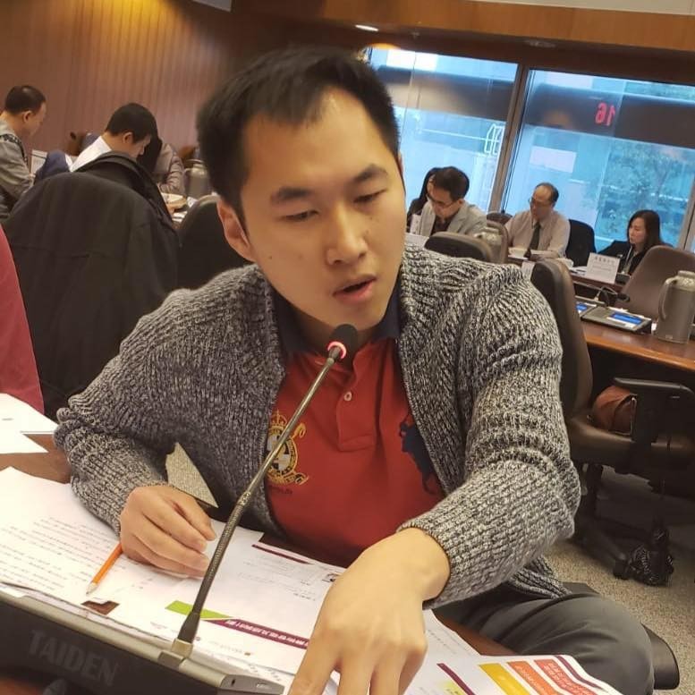 民主派沙田區議員許銳宇今天被警方逮捕，目前正在觀塘警署。（圖擷取自許銳宇臉書）