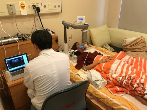 呼吸中止症超音波電腦輔助診斷裝置，最新一代產品已連接ＡＩ人工智慧機器。