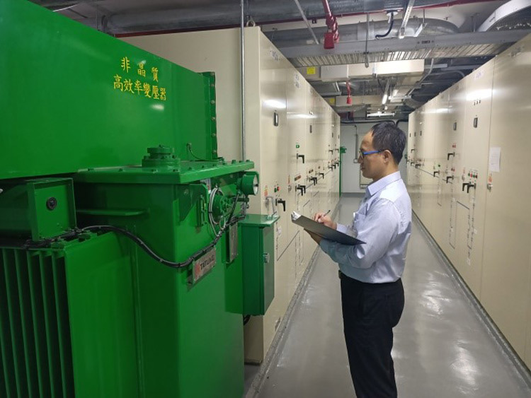 能管員從醫院用電細節中找到能源管理的方向。