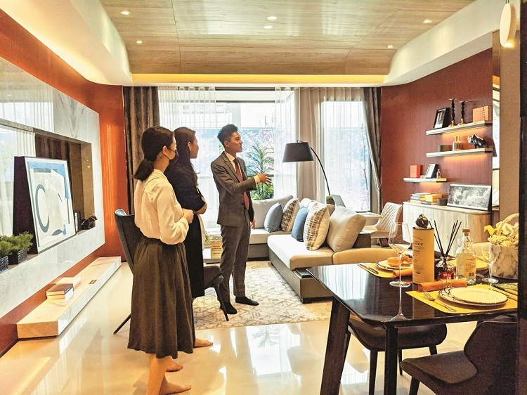 賞屋時記得詢問銷售人員擔當的營造廠商，優質營造廠商能確保產品的施工品質。