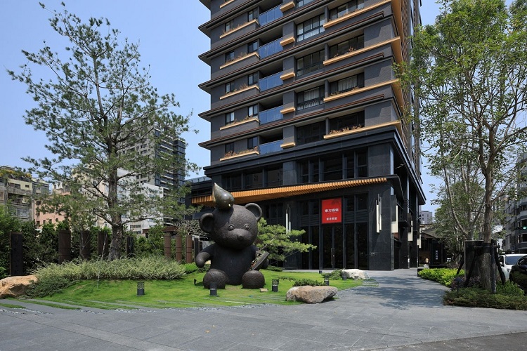 「嘉磐建築團隊」擅長將大自然連貫建築造景，營造出會呼吸的建築意象。(圖為東方嘉磐實景圖)