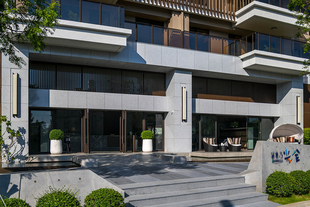 冠億建設專注每一案 堅持蓋好房。