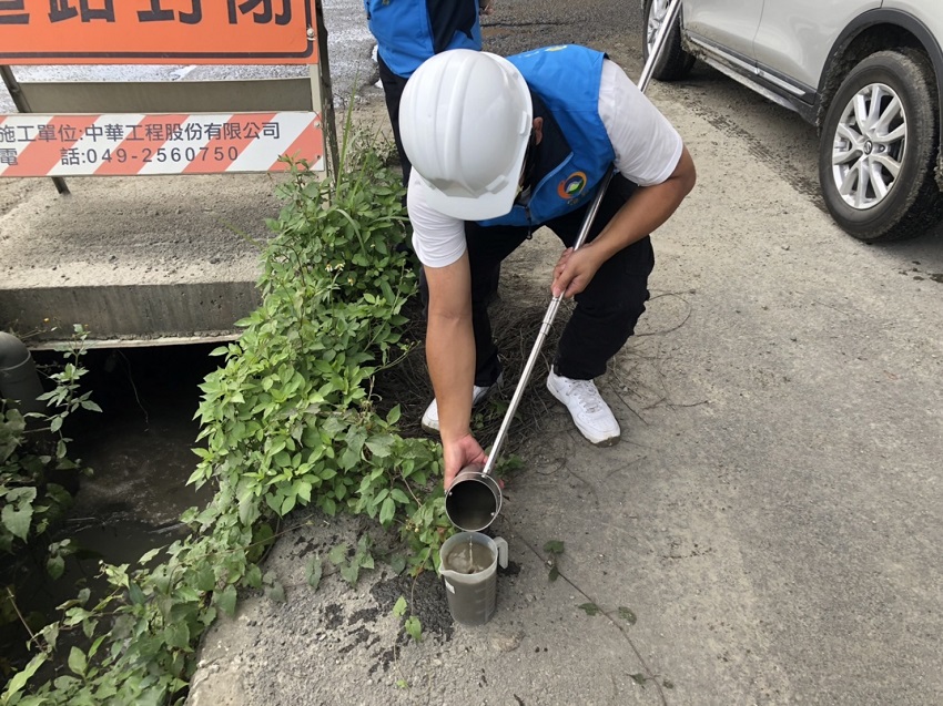 鳥嘴潭工程施工污染環境 環保局主動查核處分 並要求業者立即改善