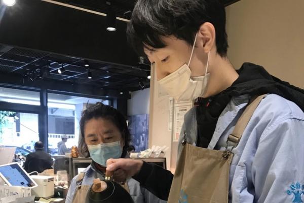 「樸樹咖啡」萬華店-用時間萃出一杯好咖啡！