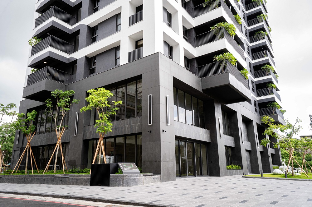 外牆磁磚規格多元，滿足設計搭配使用。（圖片提供/冠軍磁磚）