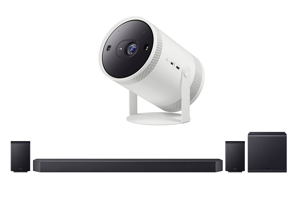 不論是購買Galaxy S25 FE空機或申辦指定方案,遠傳再加碼抽總價值高達88,800元的三星電影豪禮組(包含三星微型AI智慧投影機、重低音與後環繞喇叭)。(圖片提供/遠傳)