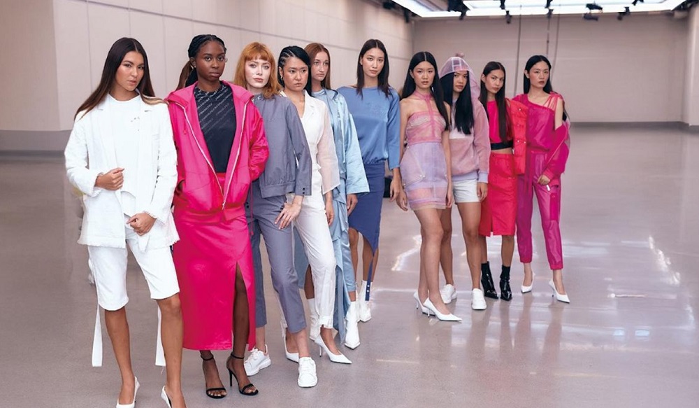 PINK SELFIE首次於紐約時裝周亮相，以全新系列驚豔國際舞台。（圖／PINK SELFIE提供）