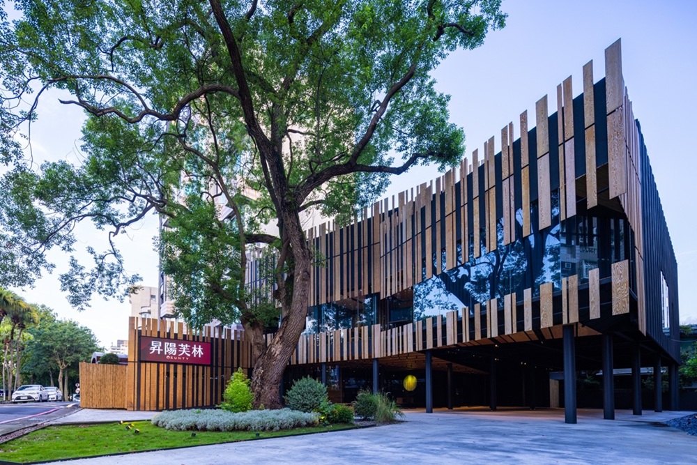 昇陽芙林接待中心外觀 實景拍攝。(圖／甲桂林提供)