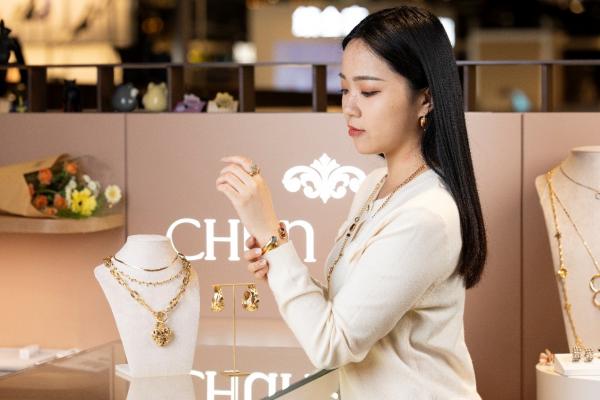 將法國的浪漫與精緻文化完整引入臺灣 CHUN Étoile進駐新光三越A11 將法國的浪漫與精緻文化完整引入臺灣 CHUN Étoile進駐新光三越A11