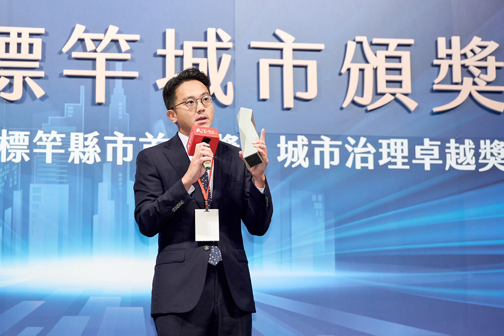 高市府經發局局長廖泰翔表示，希望NVIDIA與鴻海的算力能實際使用在高雄，市府將持續推動產業合作專案，希望百工百業都可以透過AI來提升生產效率。