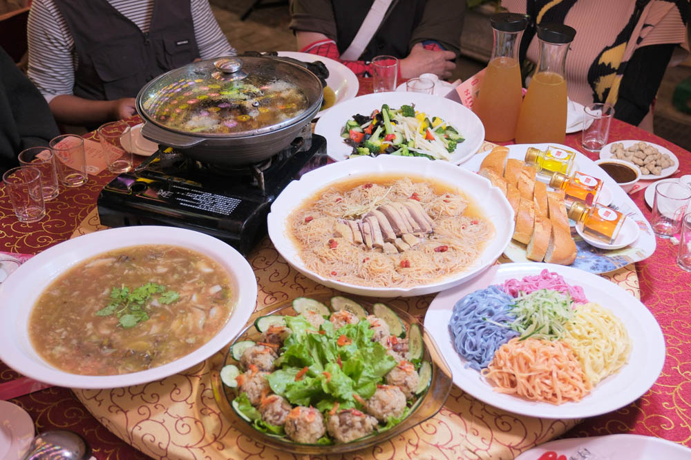 集結12家在地特色店家共同推出10道風土料理。（圖/雲林縣政府提供）