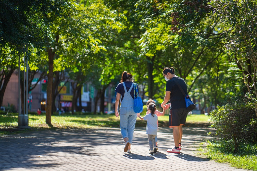 「漢皇方圓」正對四號公園、鄰近捷運站，創區域成交單價新高。(圖／業者提供)