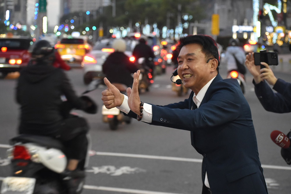 民調黃金交叉後再攀巔峰！許智傑有望再拉開領先差距