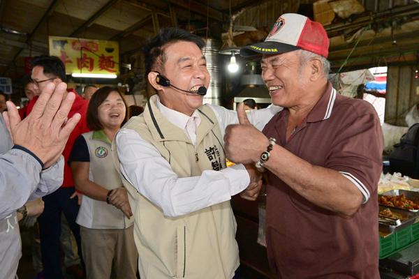 民調黃金交叉後再攀巔峰！許智傑有望再拉開領先差距