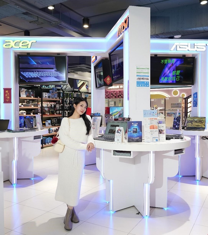 迎接馬年開春，全國電子筆電最低65折起，搭配舊換新方案最高可折抵19,500元，平板、顯示器與周邊設備同步推出優惠價格。破盤活動期間數位3C單筆消費滿5,000元，即可參加抽獎，有機會獲得日本東京雙人來回機票。圖片來源：全國電子