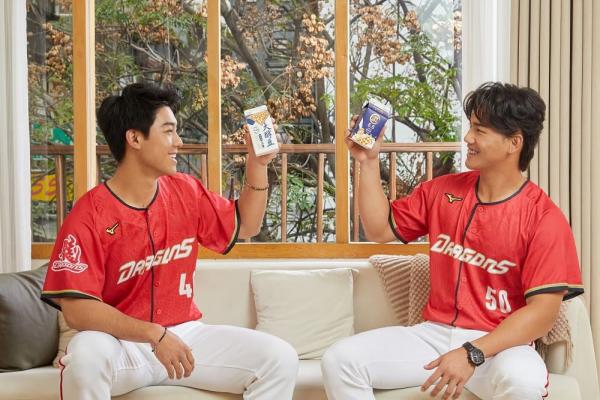 豆陣挺經典 ! 大醇豆攜手職棒新星曾聖安、李致霖 熱血應援中華隊