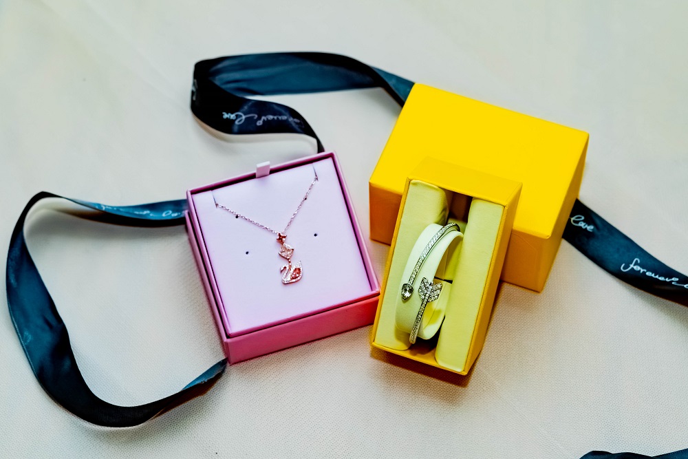 小資女最愛的國際品牌SWAROVSKI，也是這次蝦皮女王節優惠的重點品牌之一。圖片來源：蝦皮