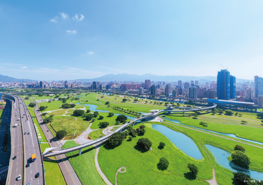 424公頃新北大都會公園，擁有開闊視野與舒服休憩環境。(圖／業者提供)