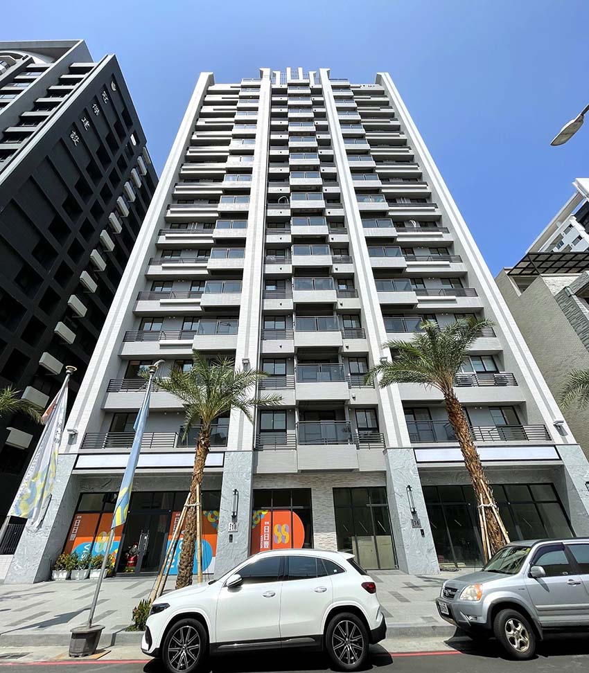 鳳山頂新特區綠意環境  公園概念輕豪宅搶市