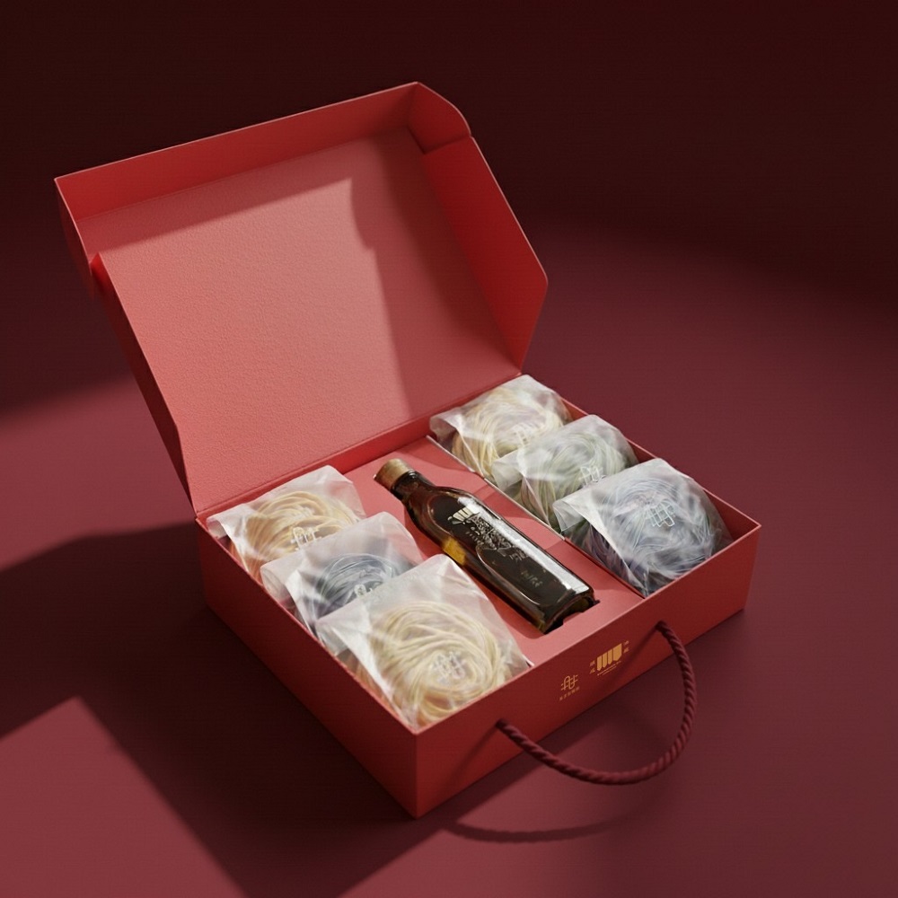 萬源製麵舖 禮麵油你－黑芝麻油組，特價770元，原價800元。圖片來源：新光三越